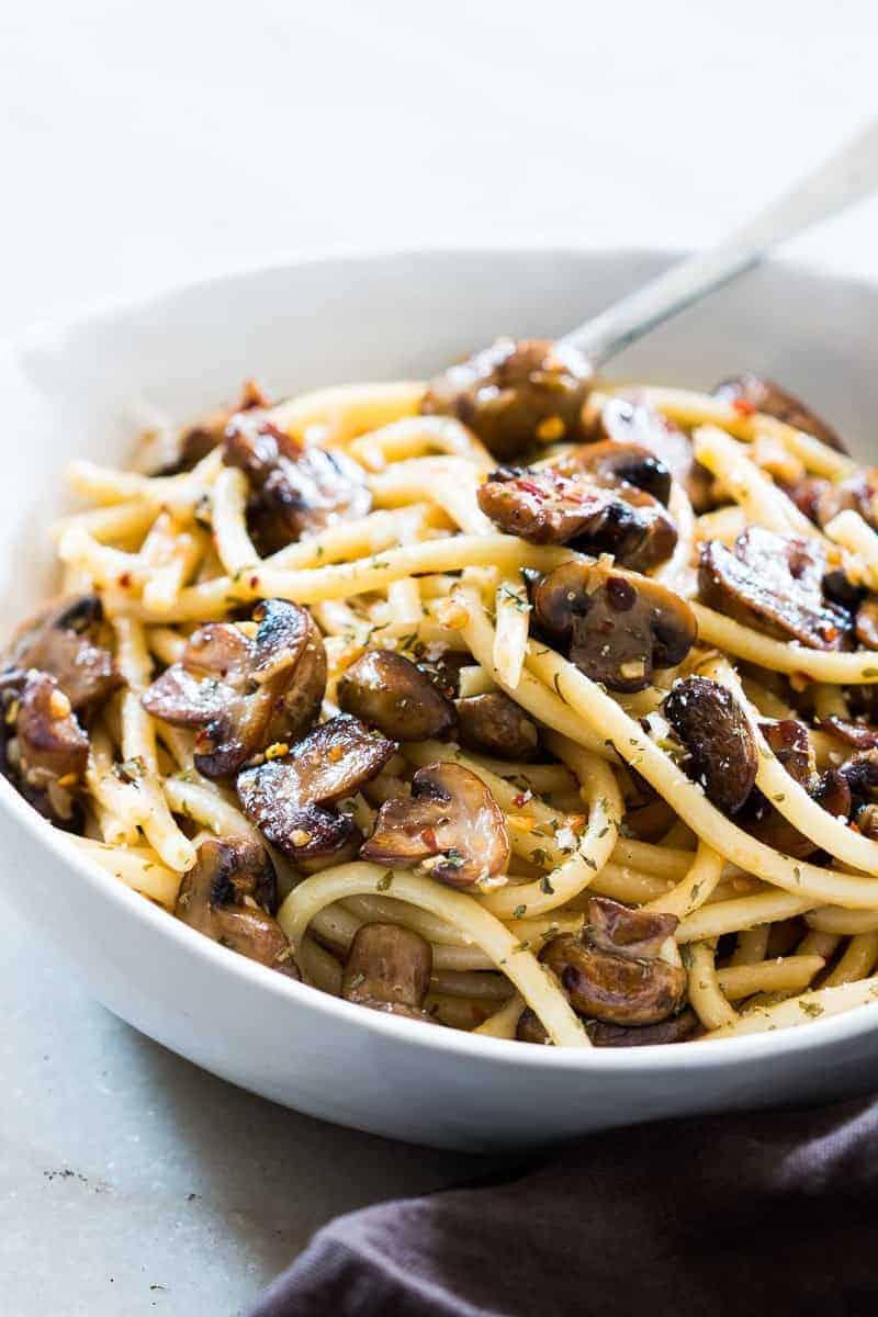 15 Minute Mushroom Spaghetti Aglio Olio