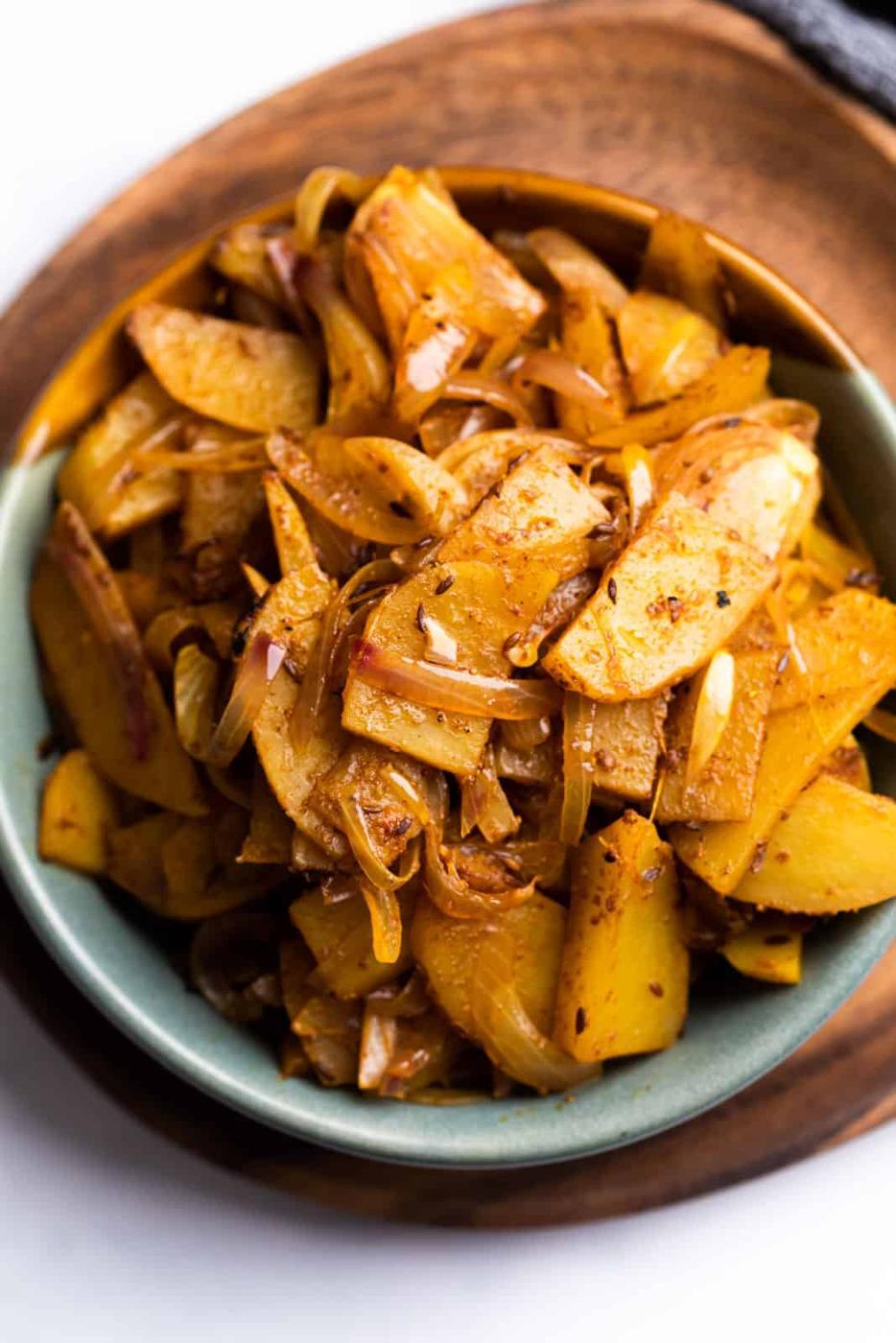 Quick Aloo Pyaz Sabzi (Potato Fry)