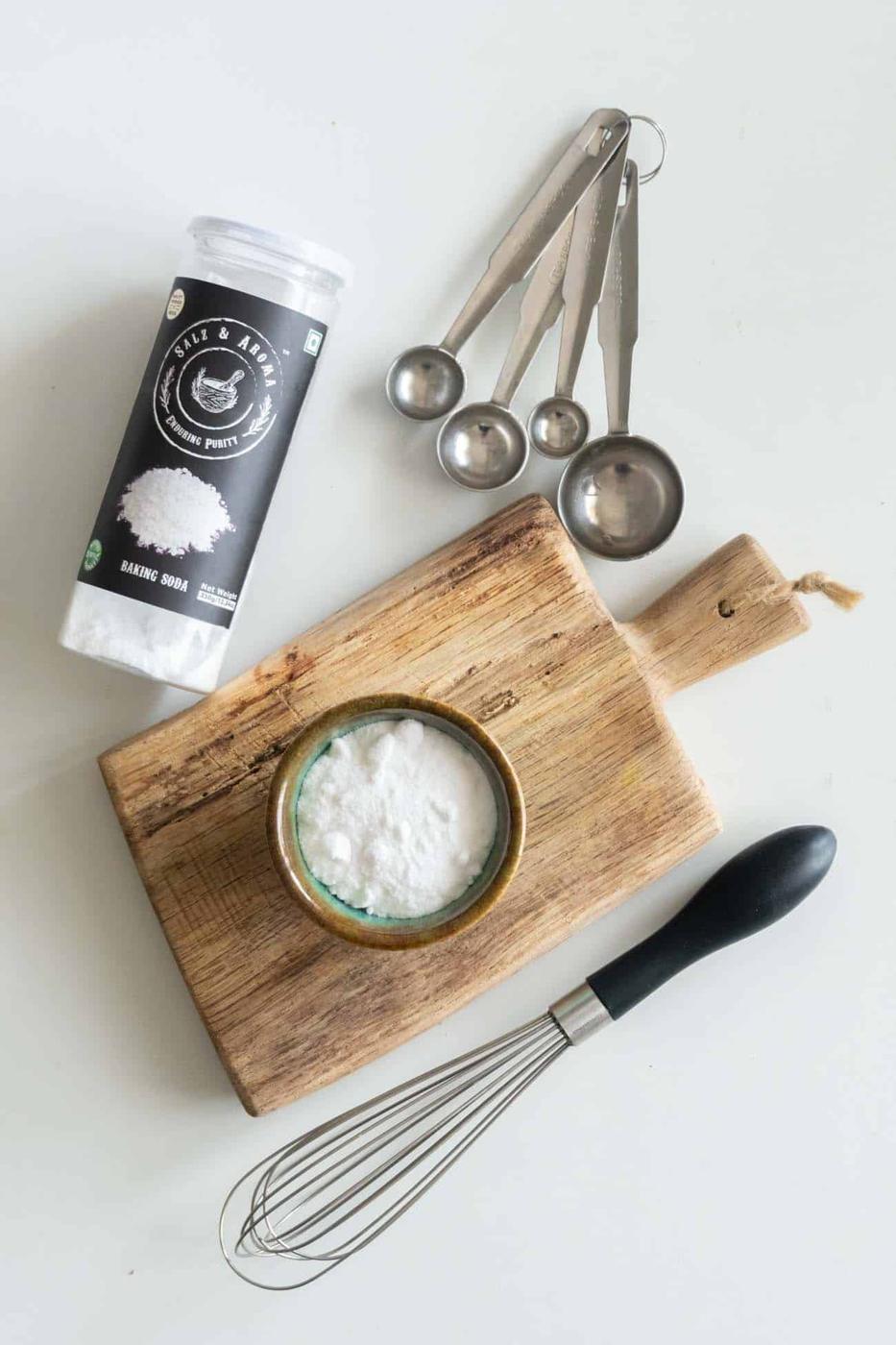10 Uses of Baking Soda in the Kitchen