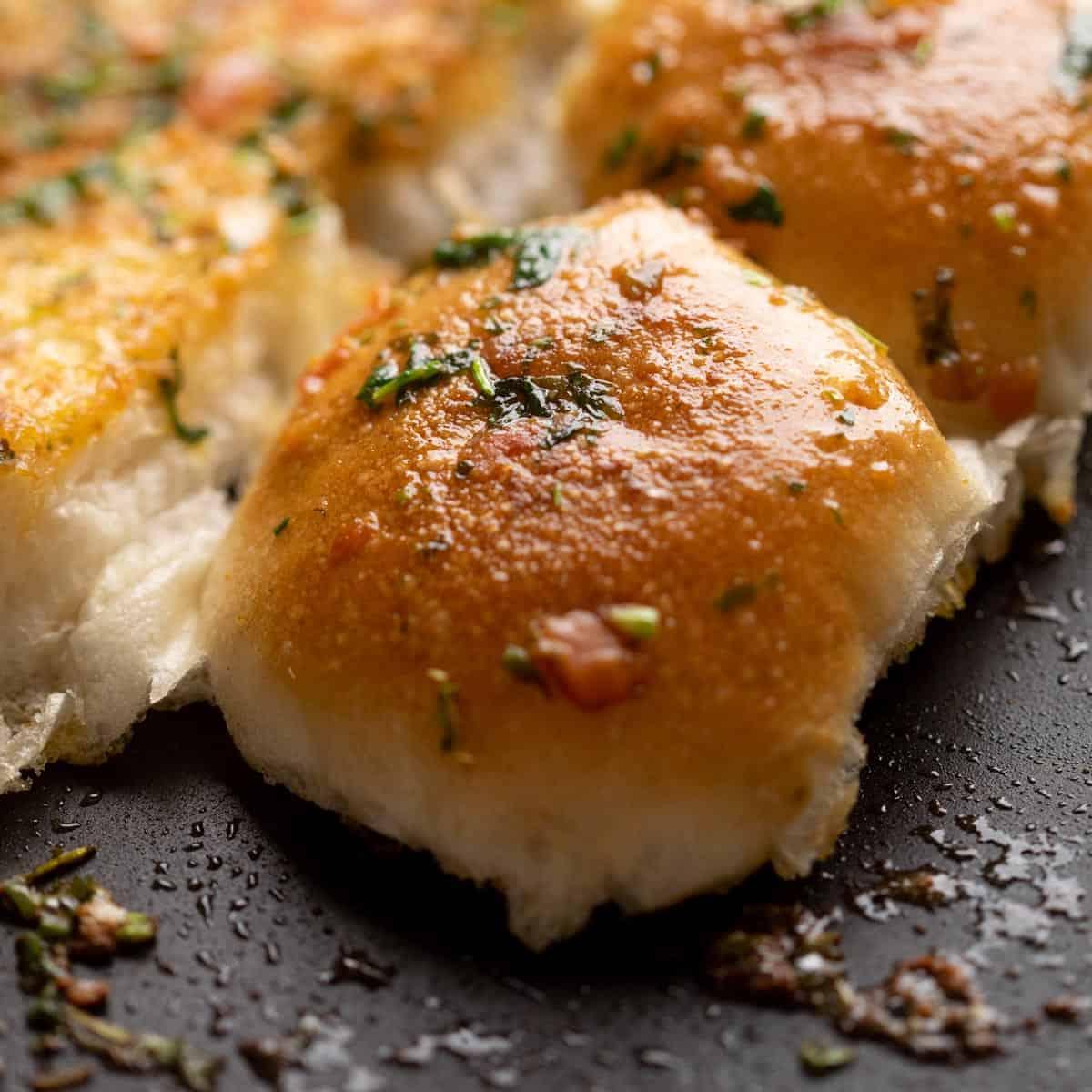 Mumbai Ladi Pav | Eggless Dinner Rolls