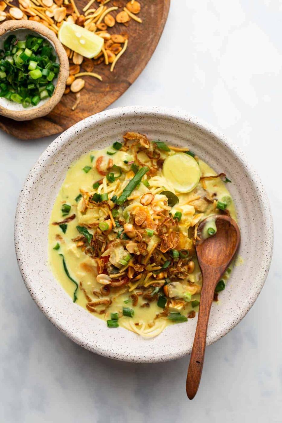 Vegetarian Burmese Khow Suey – One Pot Comfort