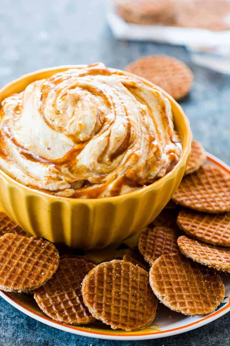 Caramel Pumpkin Pie Cheesecake Dip