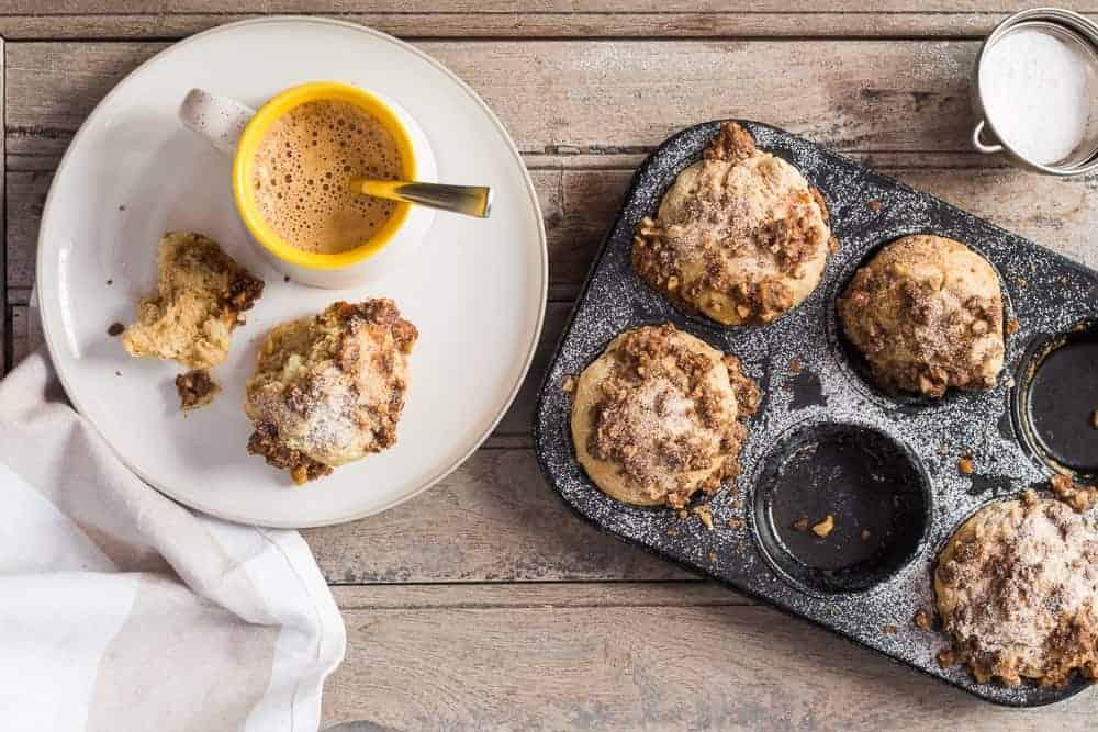Cinnamon Roll Muffins with Crunchy Streusel Top