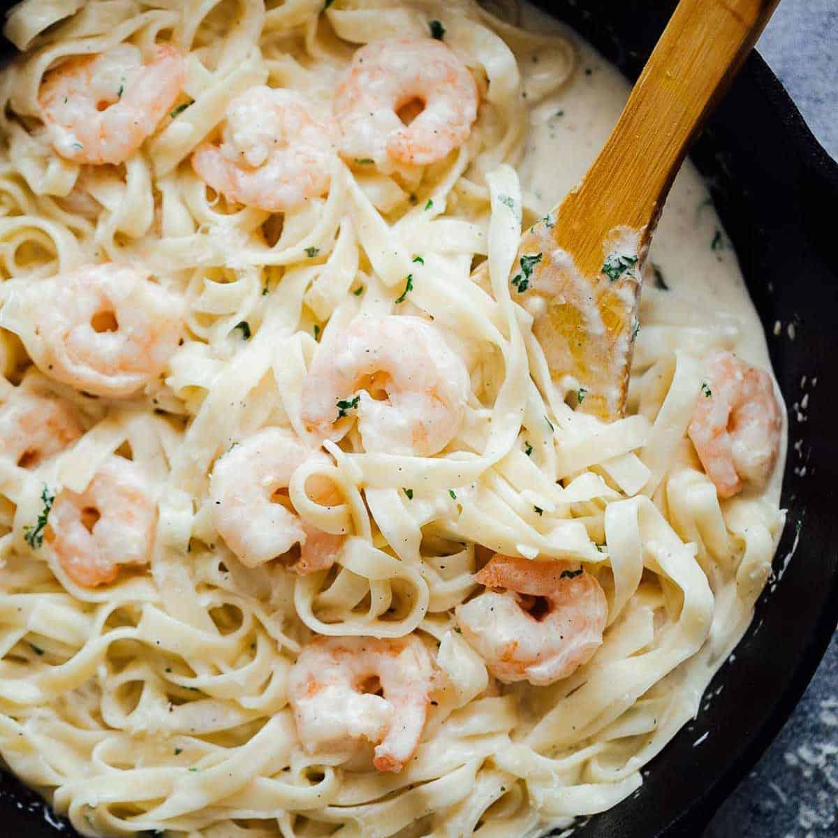 Creamy Prawn Scampi Pasta (Step by Step Video)