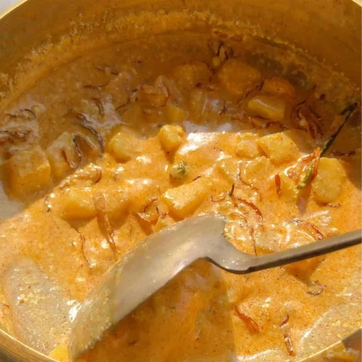 dahi tadka recipe - step 7 - mix the curd well