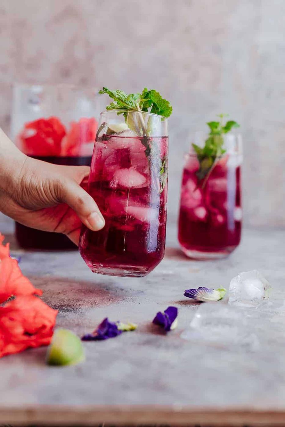 How to make Hibiscus Tea + its Benefits