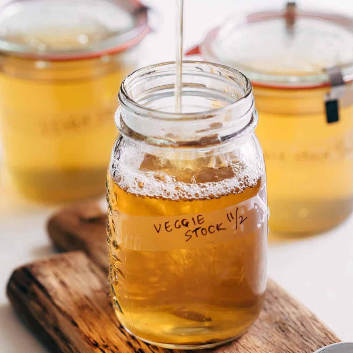 Don’t throw away Kitchen Scraps – make Veggie Stock!