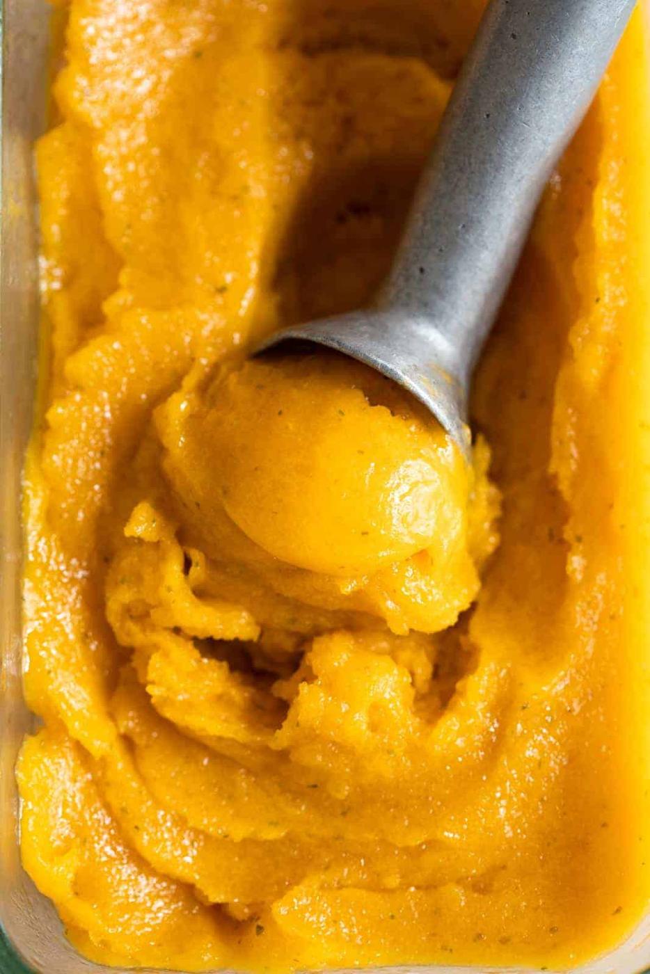 Refreshing Mango Sorbet (without an ice cream machine)