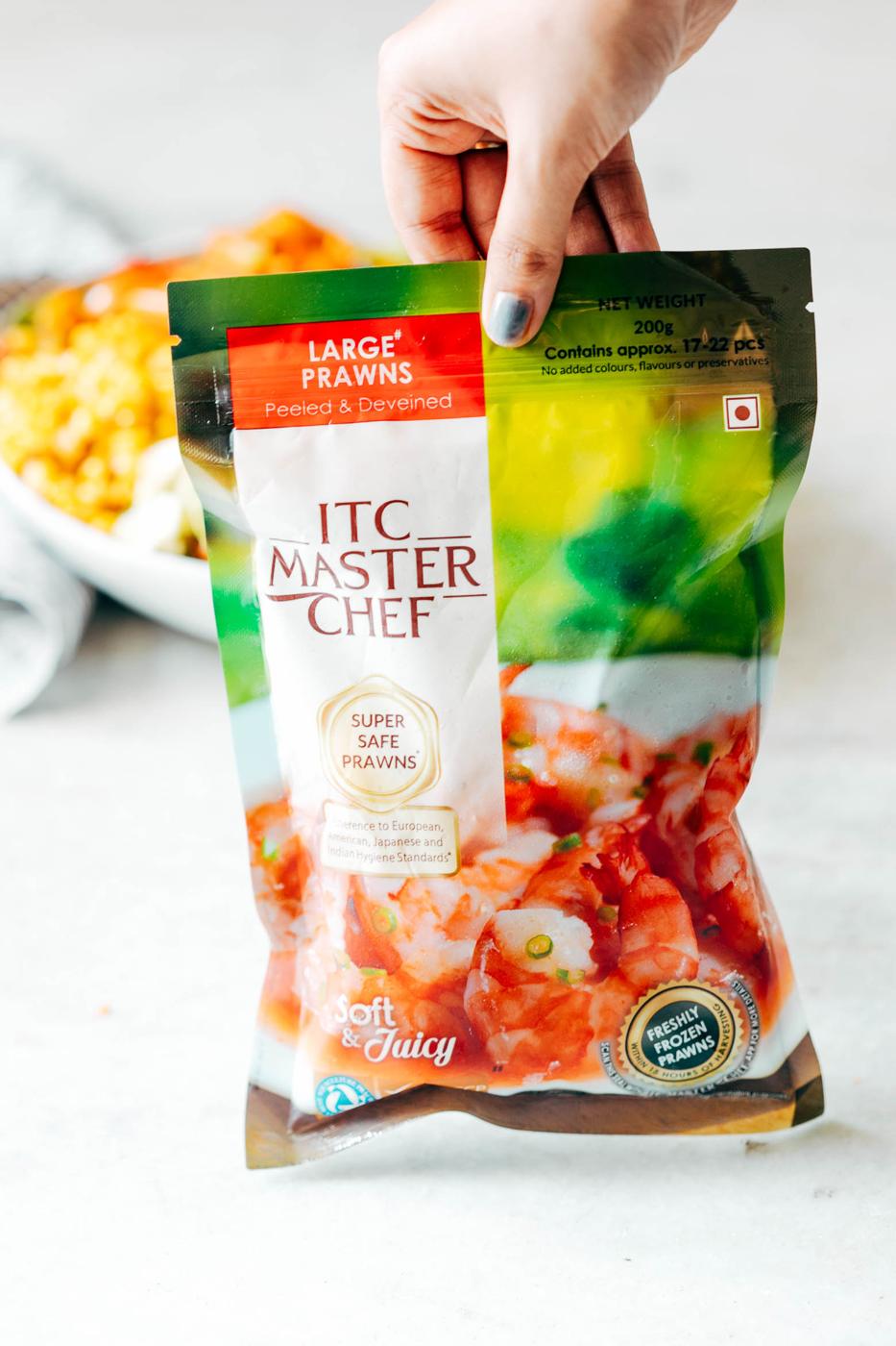 Mexican Prawn Avocado Taco Salad is a delicious, hearty salad that has all the flavours of your favourite mexican taco, but healthier. Loaded with lettuce, black beans, avocado, cherry tomatoes, corn and a delicious cilantro lime dressing, it's perfect when you want salad for dinner.