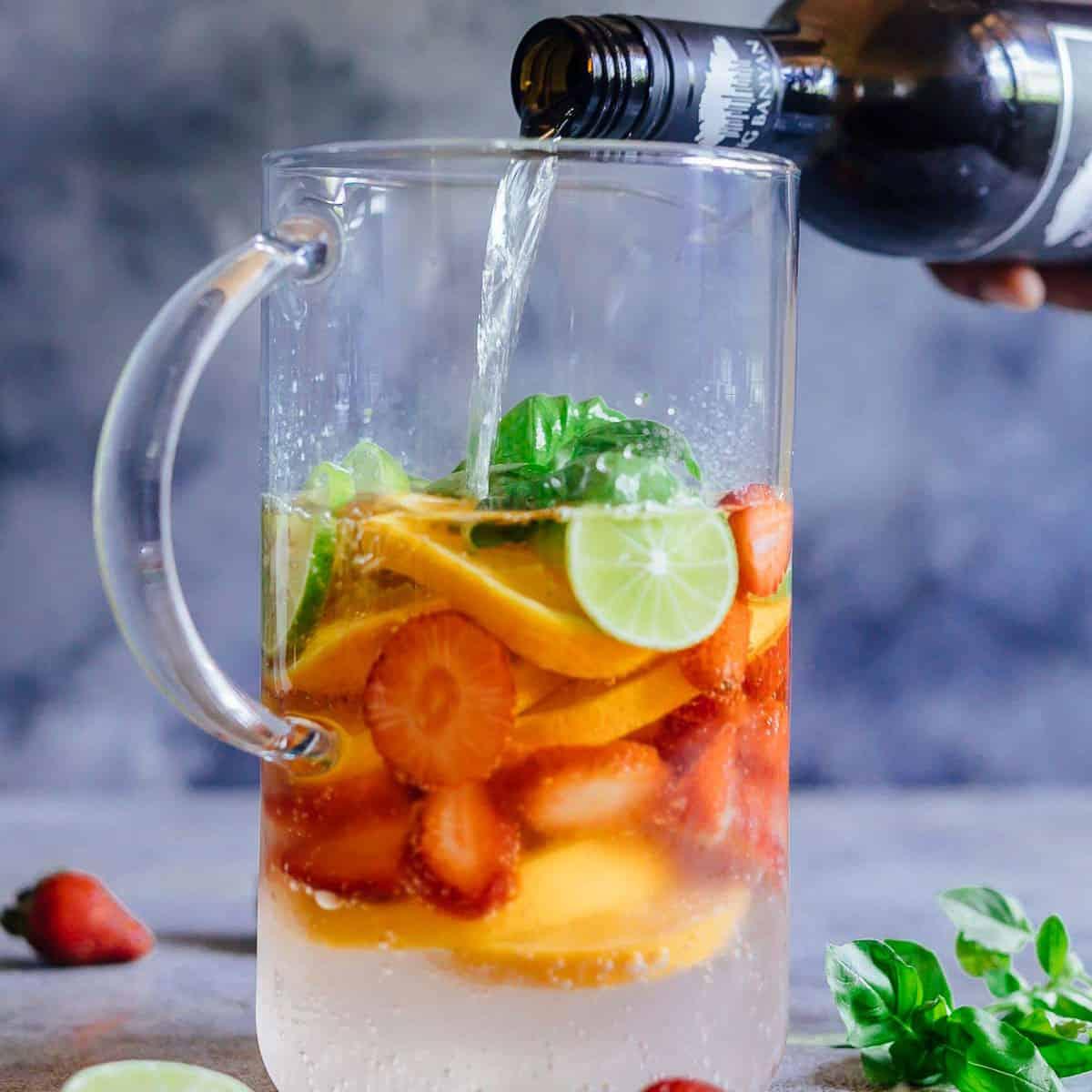 Easy White Wine Sangria Recipe