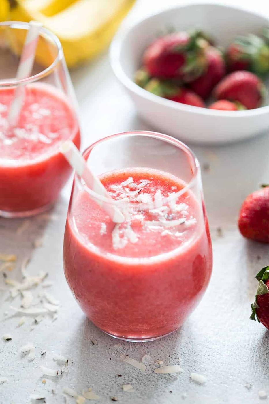 Strawberry Banana Coconut Smoothie (Vegan, Paleo, Whole30)