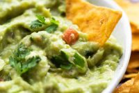 Insanely Delicious Homemade Guacamole