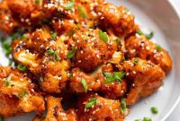 Crispy Air Fryer Bang Bang Cauliflower