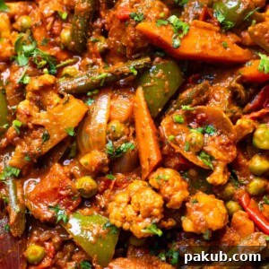 a close up image of veg kadai to show it's texture and color
