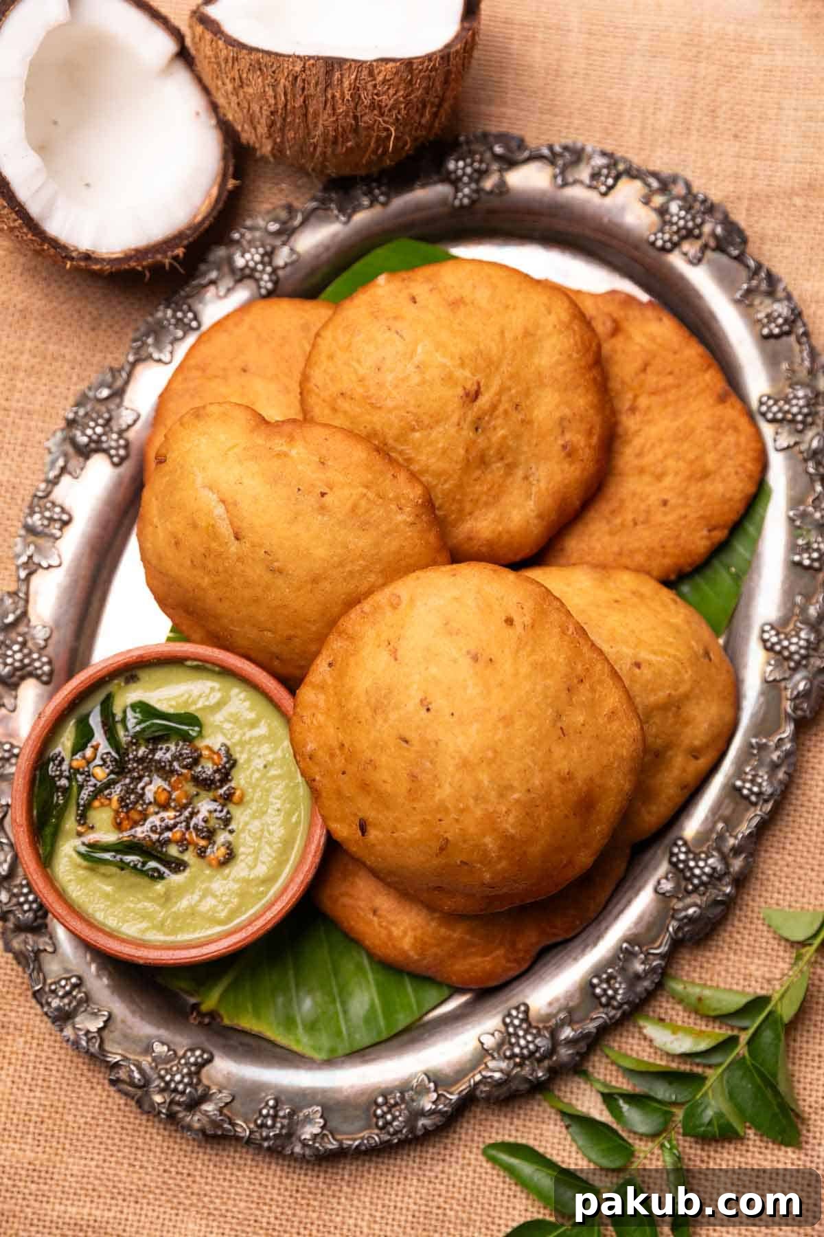 Mangalore buns on a platter, with coconut chutney