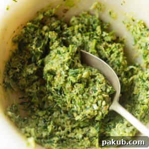 An image of freshly pounded Thecha, showcasing its texture and consistency.