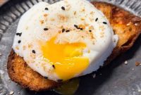 How to Make Poached Eggs in an Air Fryer