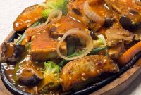 Paneer Sizzler with Tangy Shashlik Sauce