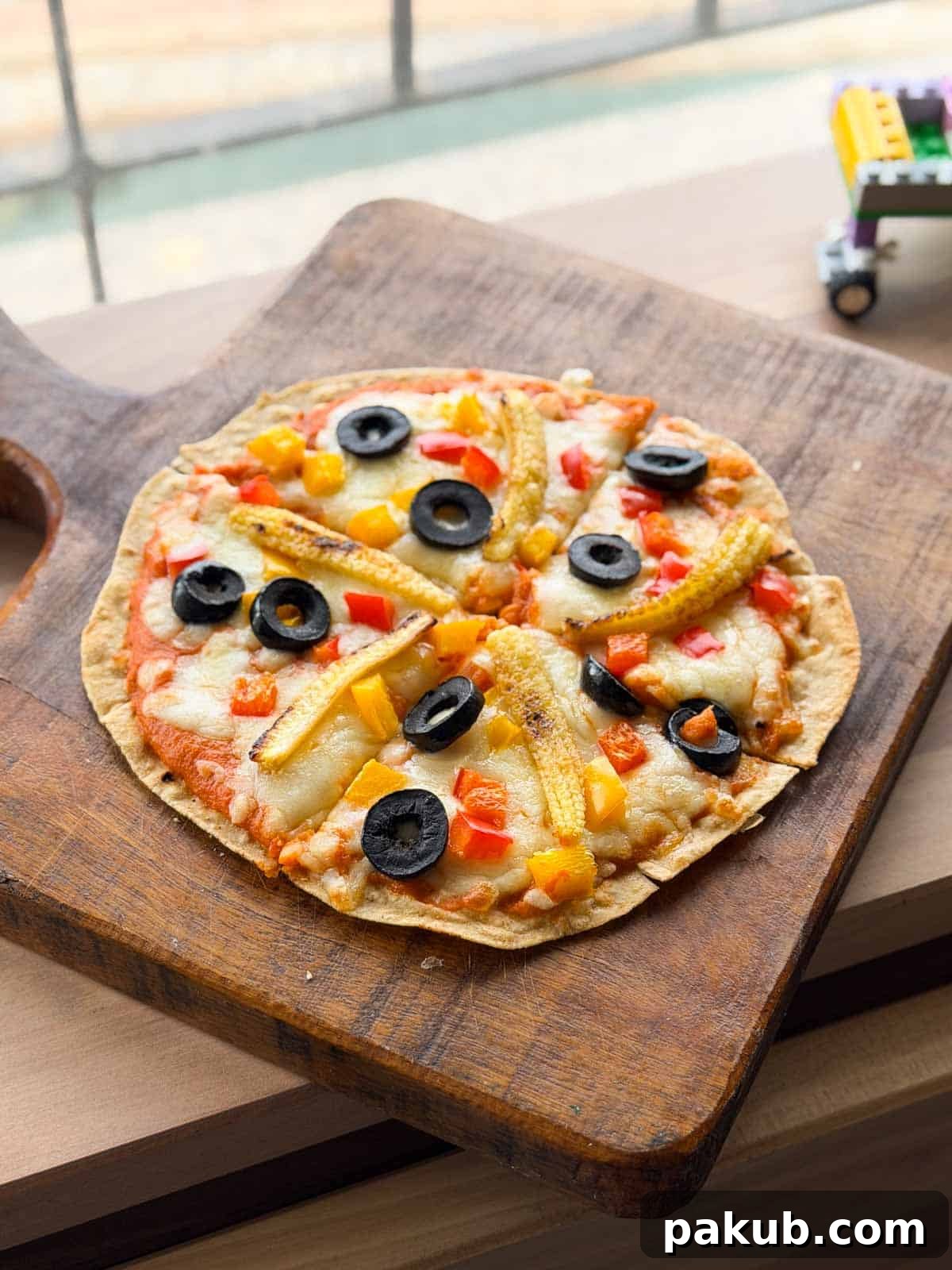 air fryer roti pizza ready to be served